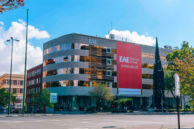 EAE Business School в Барселоне фото