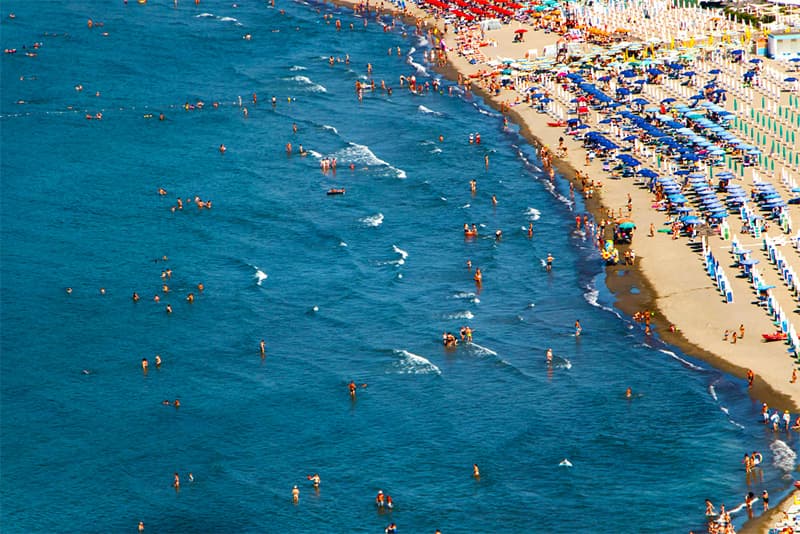 Отдых на море в Барселоне фото